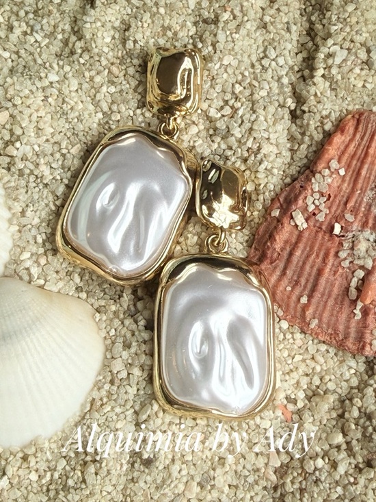 Alquimia Jewelry - GOLD PEARL STATEMENT EARRINGS